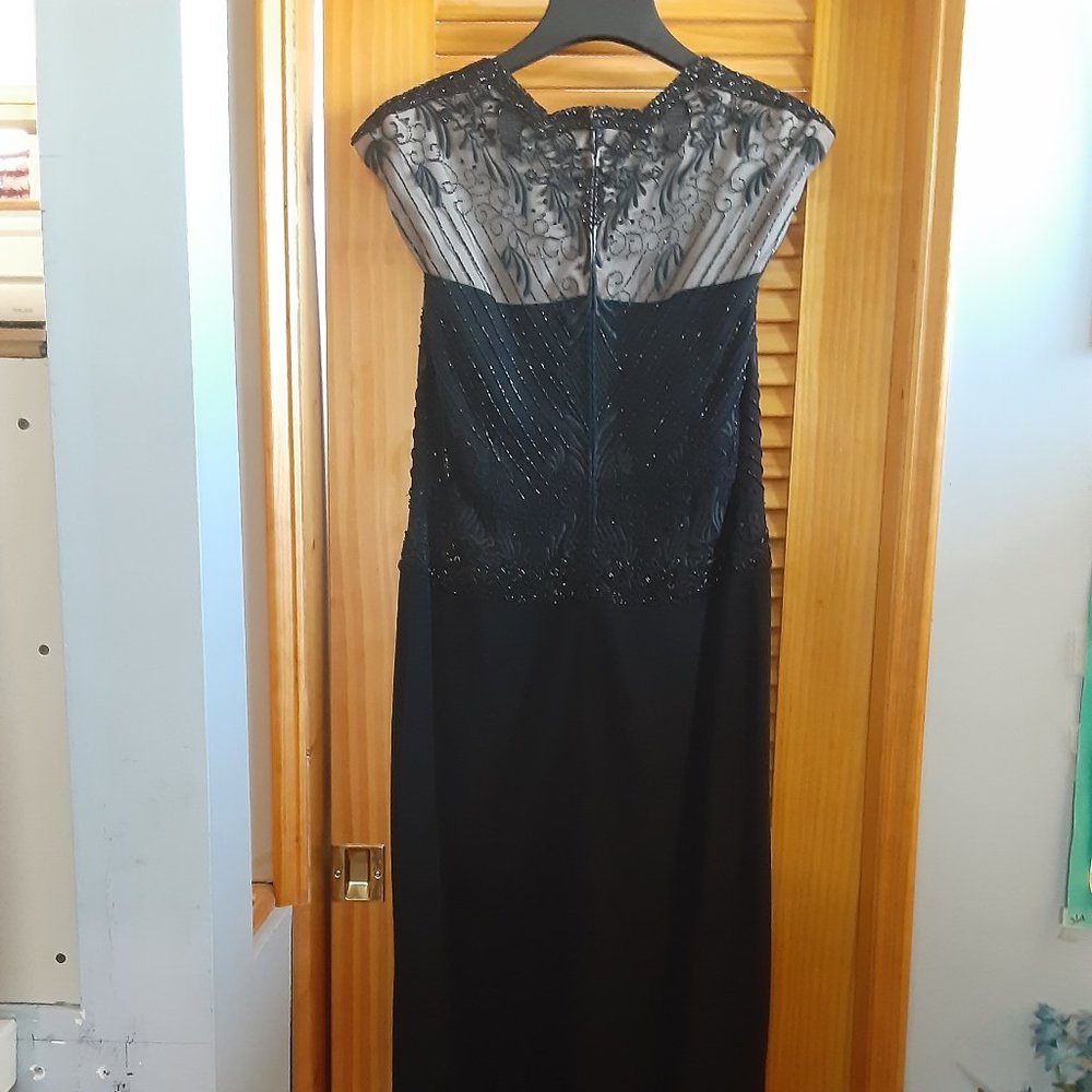 FORMAL BLACK DRESS - Picture 2 of 9